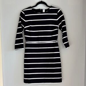Old Navy Striped Black and White Long Sleeve Dress